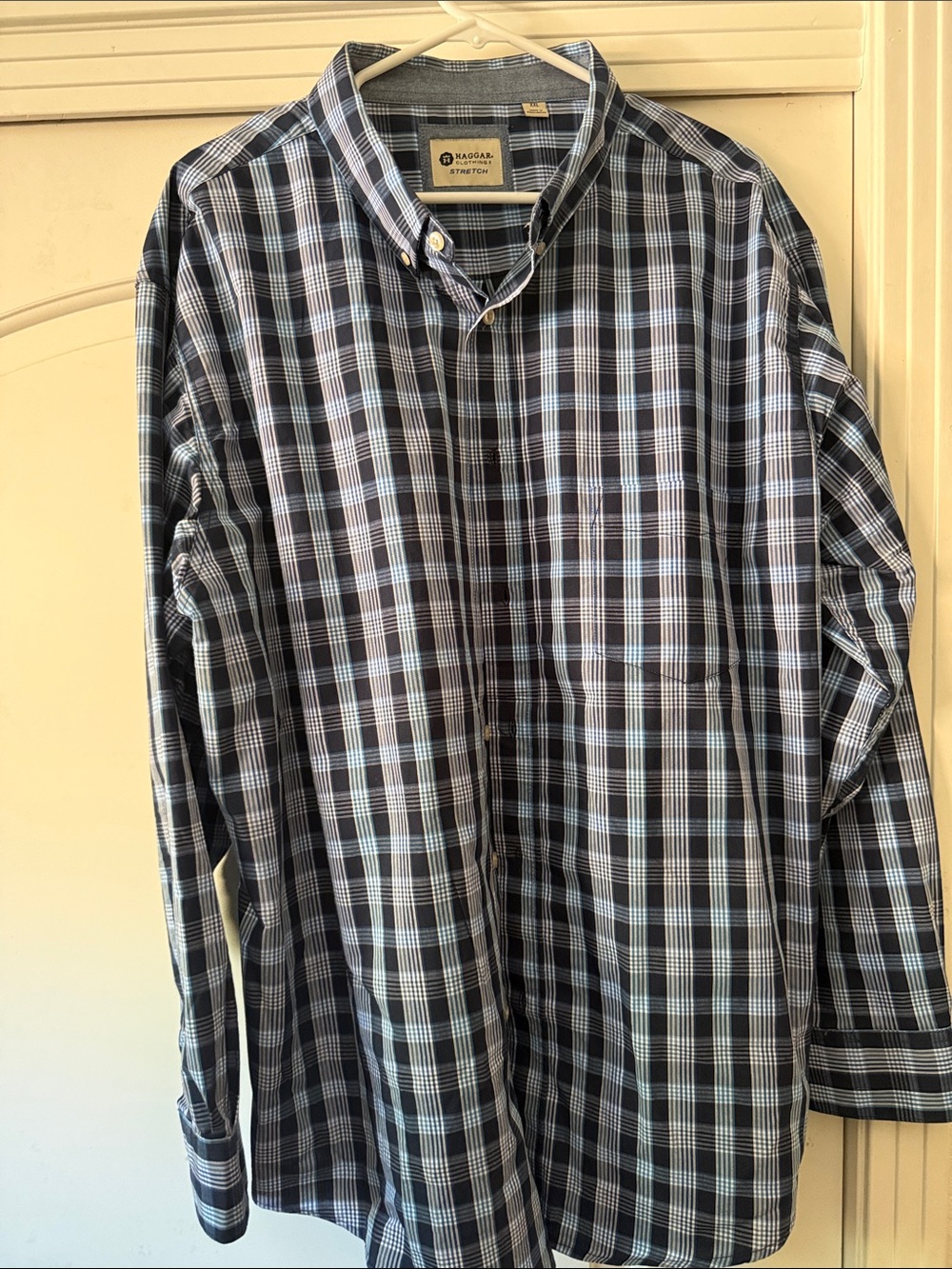 Haggar Men's Navy, Light Blue & White Plaid Button-Down Shirt